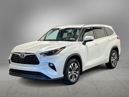 2022 Toyota Highlander XLE SUV