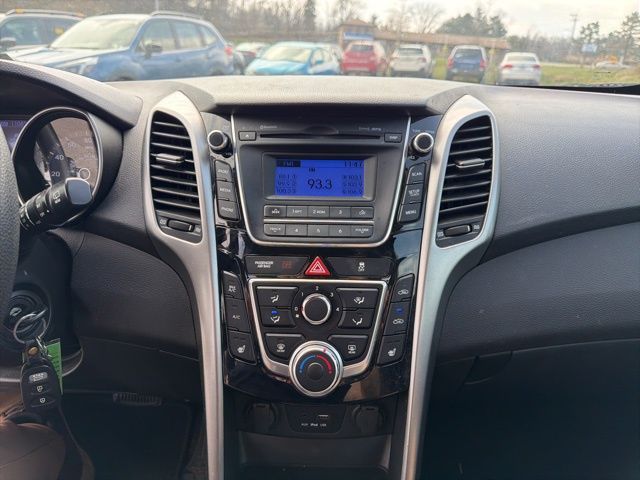 Thumbnail: 2016 Hyundai Elantra - 21