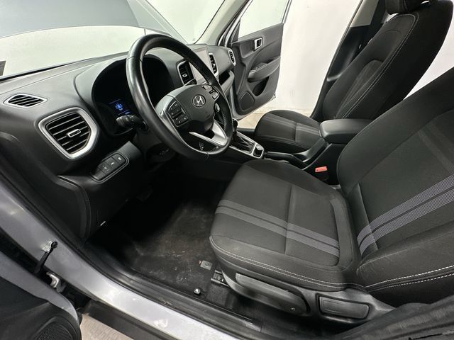 Thumbnail: 2022 Hyundai Venue - 15