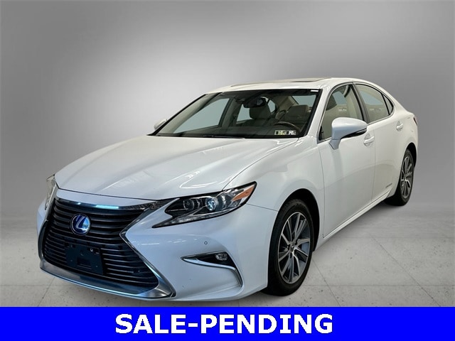 2016 Lexus ES Hybrid 300h -
                  Moon Township, PA