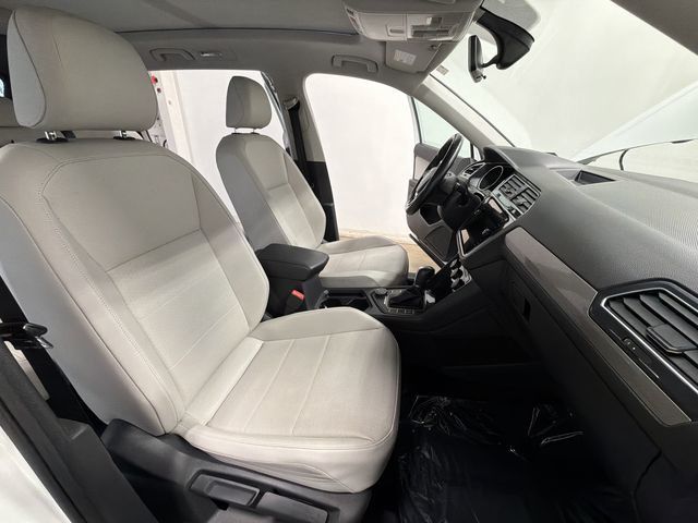 Thumbnail: 2018 Volkswagen Tiguan - 24