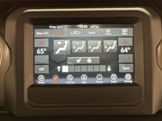 Thumbnail: 2021 Jeep Gladiator - 14