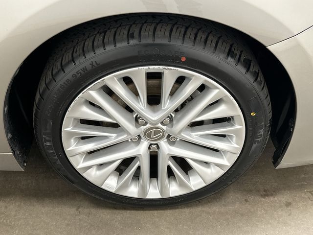 Thumbnail: 2017 Lexus ES - 5