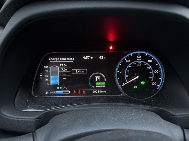 2023 Nissan Leaf S's photo