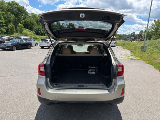 Thumbnail: 2016 Subaru Outback - 11