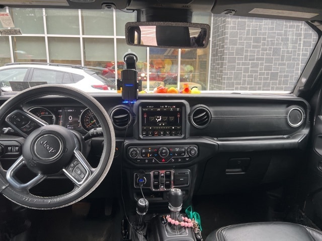 Thumbnail: 2019 Jeep Wrangler - 13