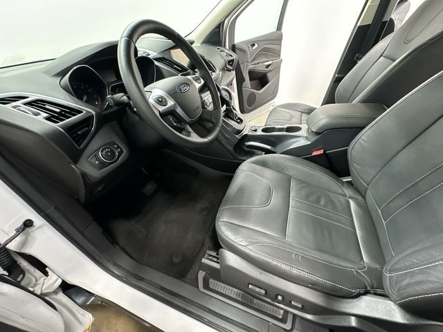 Thumbnail: 2013 Ford Escape - 16