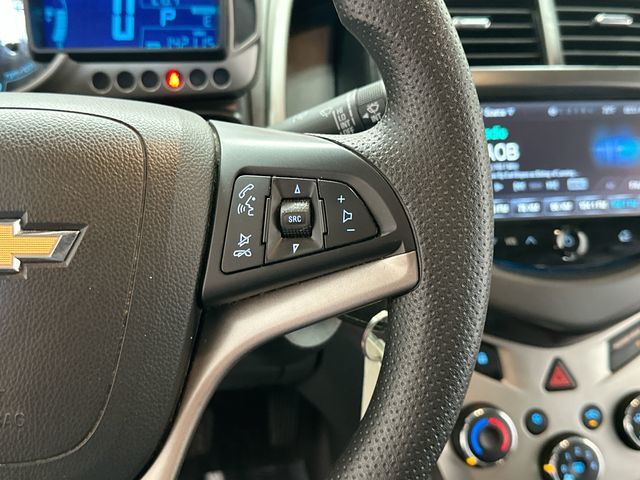 Thumbnail: 2015 Chevrolet Sonic - 8