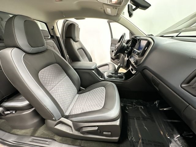 Thumbnail: 2016 Chevrolet Colorado - 20