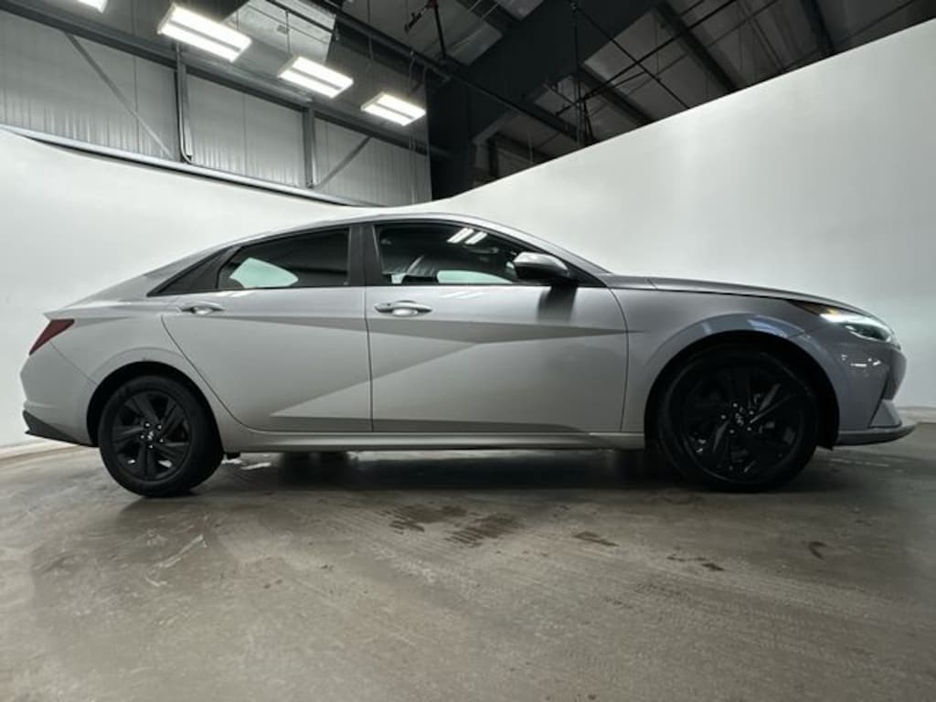 Used 2021 Hyundai Elantra SEL Sedan