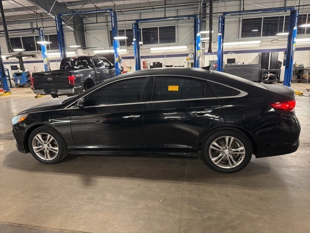 Thumbnail: 2019 Hyundai Sonata - 14