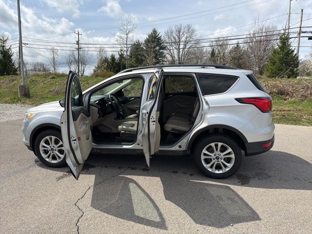 Thumbnail: 2019 Ford Escape - 16