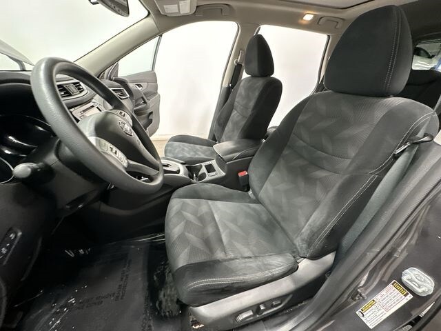 Thumbnail: 2015 Nissan Rogue - 18