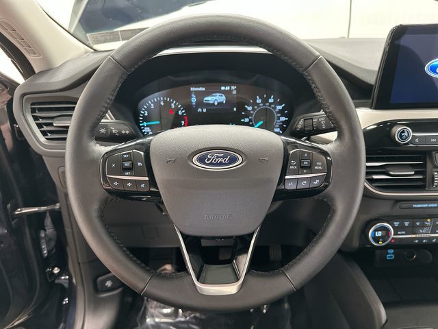 Thumbnail: 2021 Ford Escape - 7