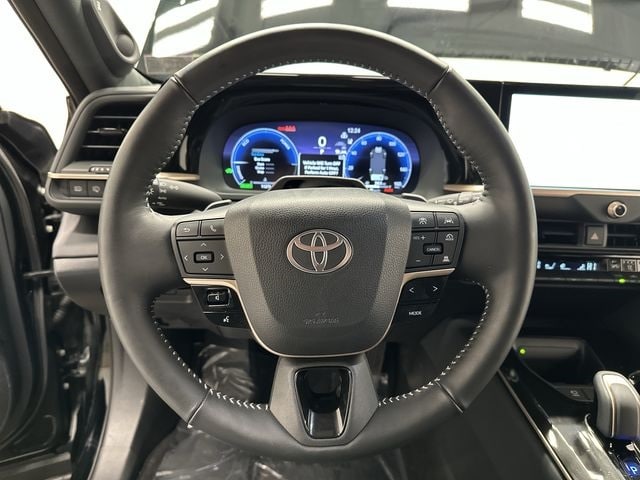 Thumbnail: 2025 Toyota Crown Signia - 7