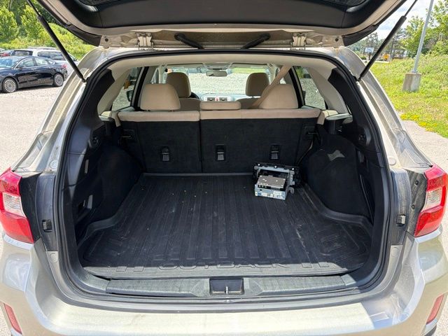 Thumbnail: 2016 Subaru Outback - 12