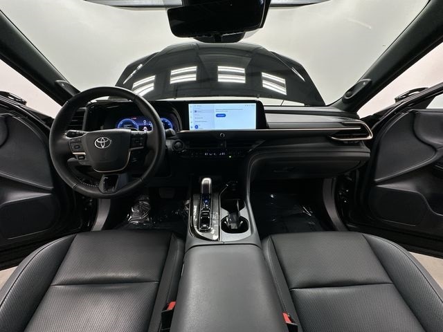 Thumbnail: 2025 Toyota Crown Signia - 18