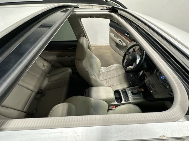 Thumbnail: 2014 Subaru Outback - 6