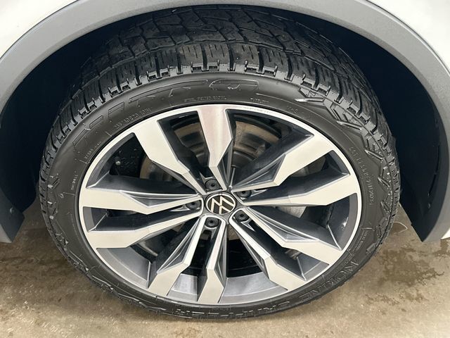 Thumbnail: 2022 Volkswagen Tiguan - 5