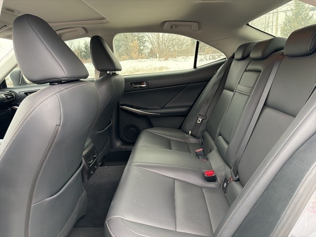 Thumbnail: 2016 Lexus IS - 15