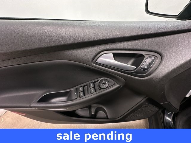 Thumbnail: 2016 Ford Focus - 15