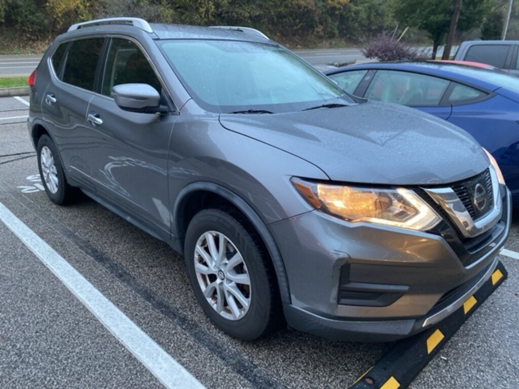 Used 2017 Nissan Rogue SV SUV