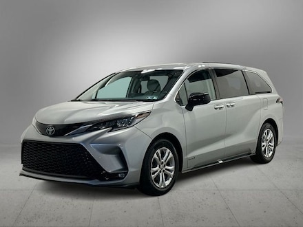 2021 Toyota Sienna XSE Van