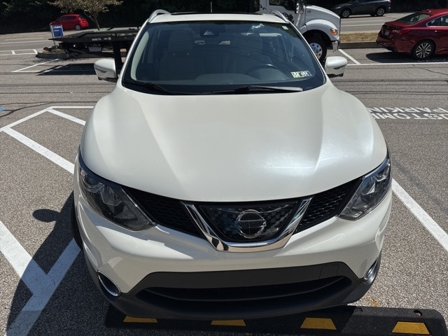 Thumbnail: 2018 Nissan Rogue Sport - 1