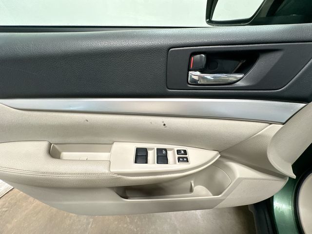 Thumbnail: 2010 Subaru Outback - 14
