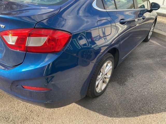 Thumbnail: 2019 Chevrolet Cruze - 13