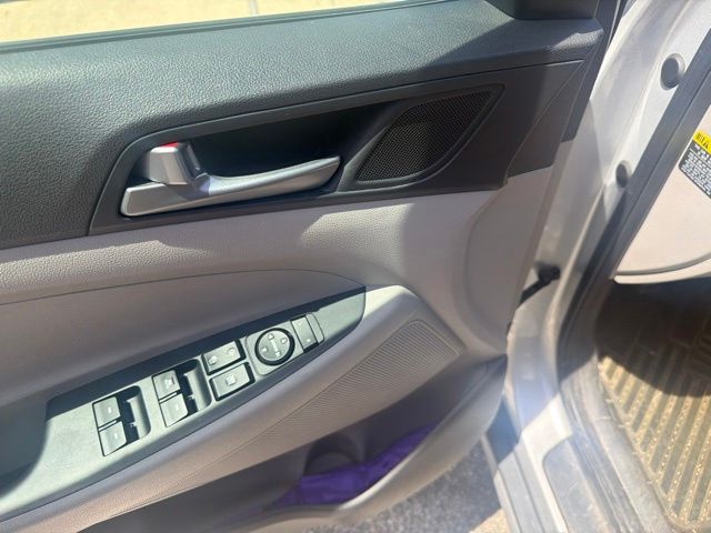 Thumbnail: 2017 Hyundai Tucson - 11