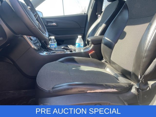 Thumbnail: 2015 Chevrolet Malibu - 14