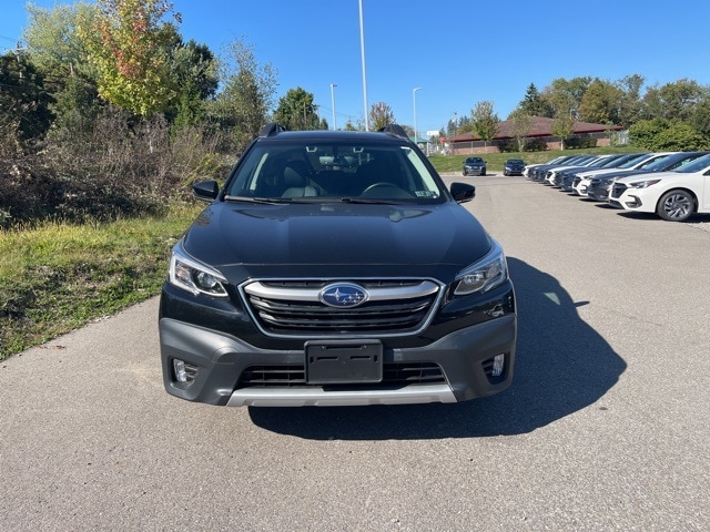 2022 Subaru Outback Limited photo 2