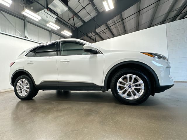 Thumbnail: 2020 Ford Escape - 3