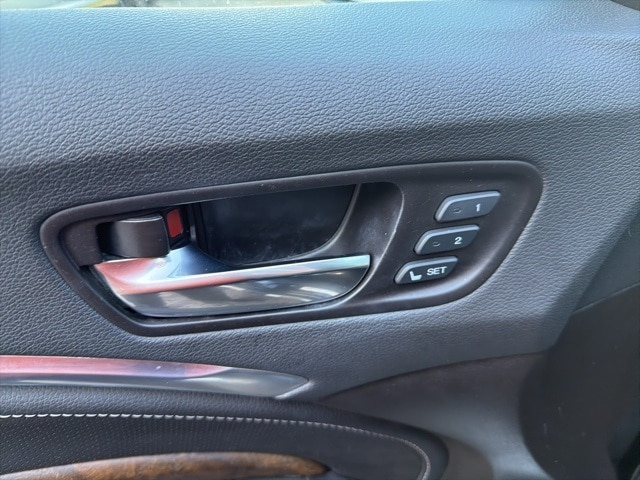 Thumbnail: 2020 Acura MDX - 13