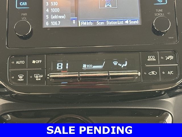 Thumbnail: 2016 Toyota Prius - 13