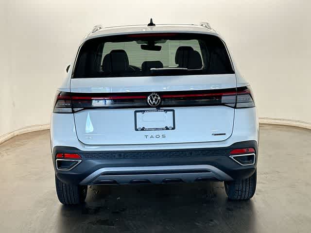 Thumbnail: 2026 Volkswagen Taos - 4