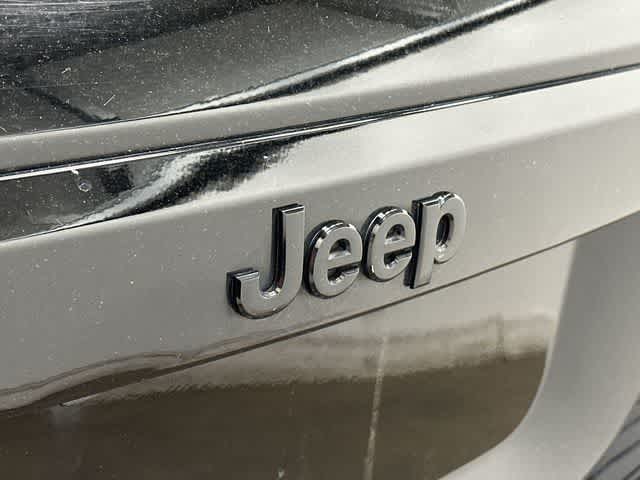 Thumbnail: 2015 Jeep Patriot - 23