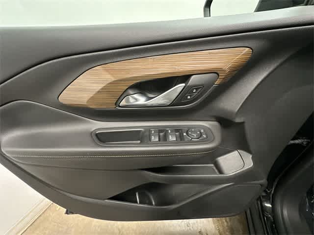 Thumbnail: 2020 GMC Terrain - 17