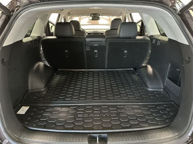 2018 Kia Sorento EX 24