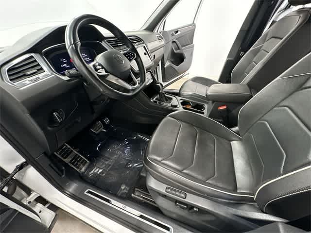 Thumbnail: 2022 Volkswagen Tiguan - 18