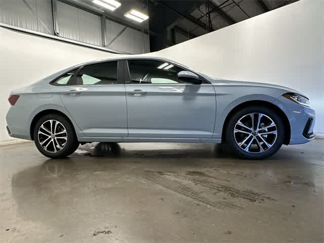 Thumbnail: 2026 Volkswagen Jetta - 3