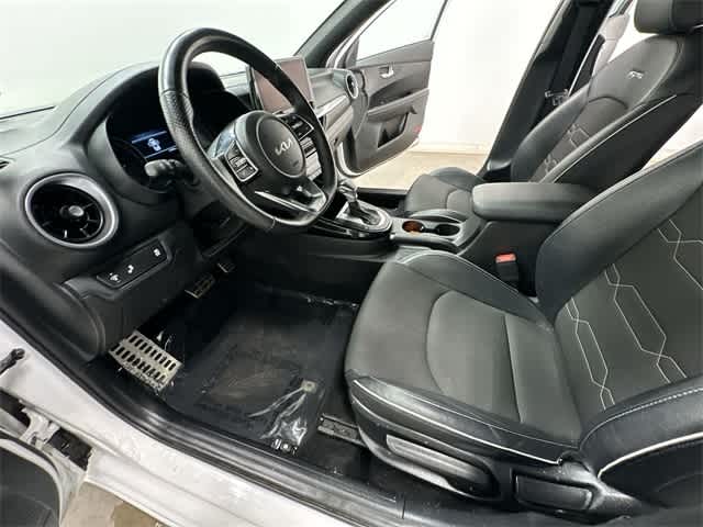 Thumbnail: 2023 Kia Forte - 17