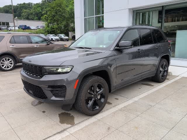 Thumbnail: 2023 Jeep Grand Cherokee - 1