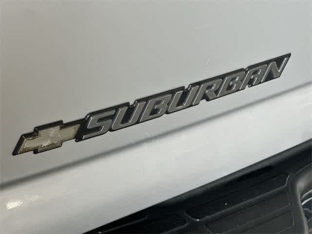 Thumbnail: 2004 Chevrolet Suburban - 24