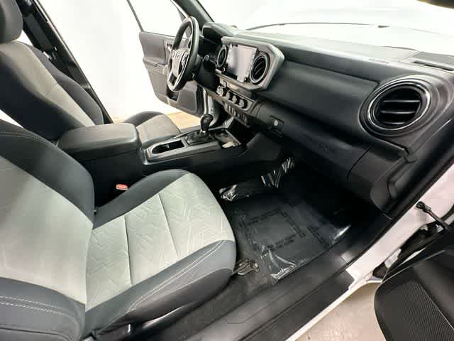 Thumbnail: 2022 Toyota Tacoma - 20