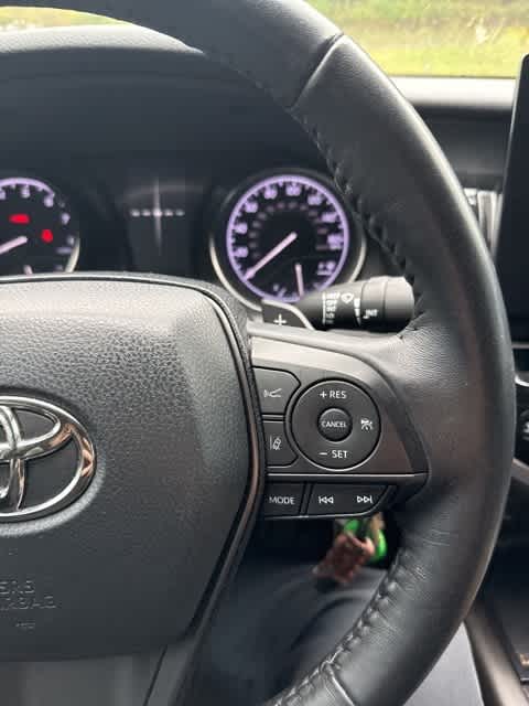 Thumbnail: 2022 Toyota Camry - 13
