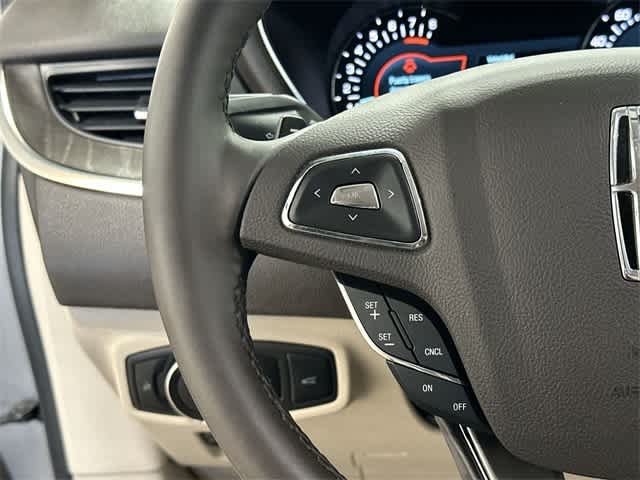 Thumbnail: 2017 Lincoln MKC - 9