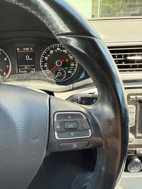 Thumbnail: 2013 Volkswagen Passat - 16