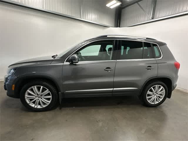 Thumbnail: 2016 Volkswagen Tiguan - 2